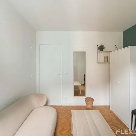 Flexliving - - Lecourbe Lejlighed